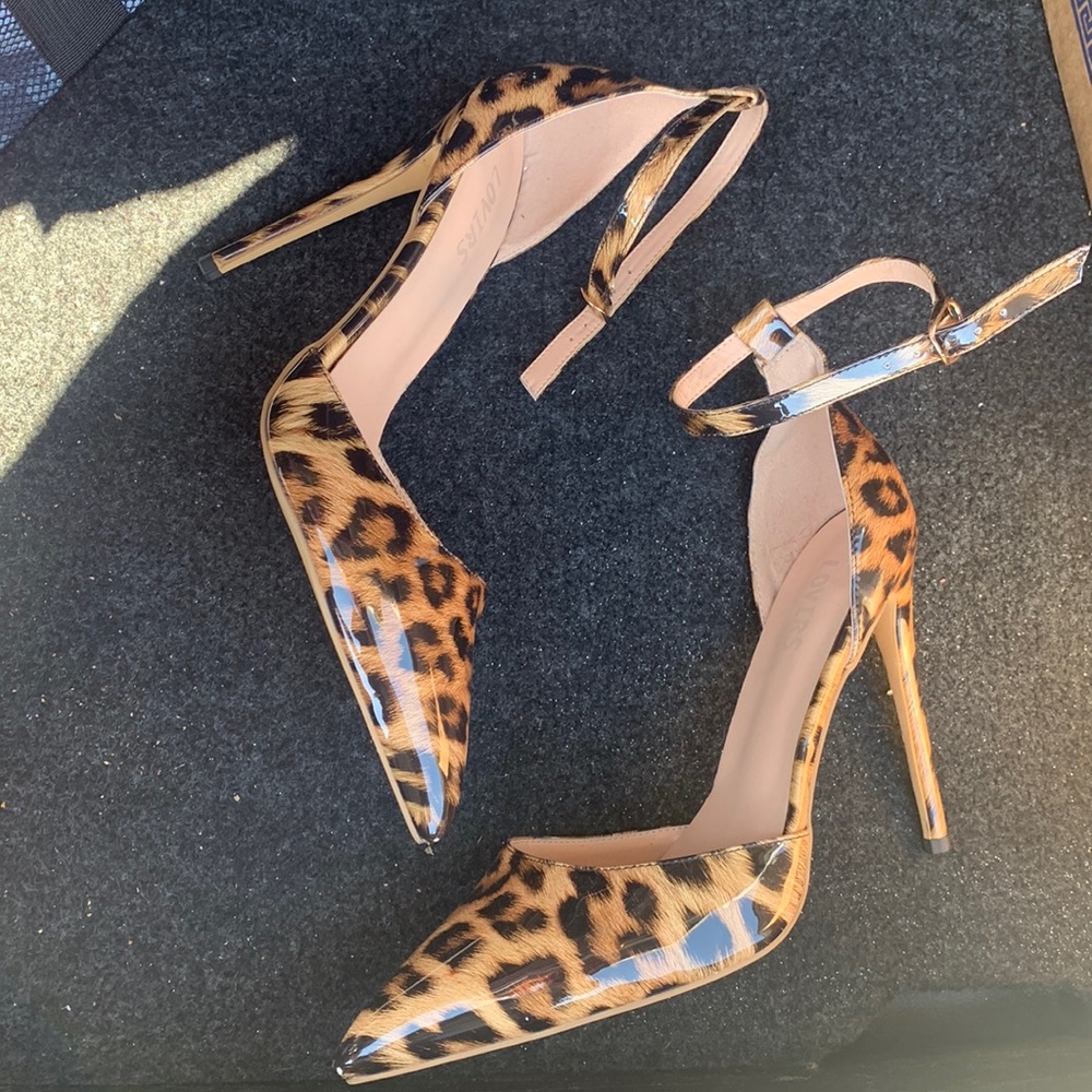 Leopard Pointy Toe Strappy Heels